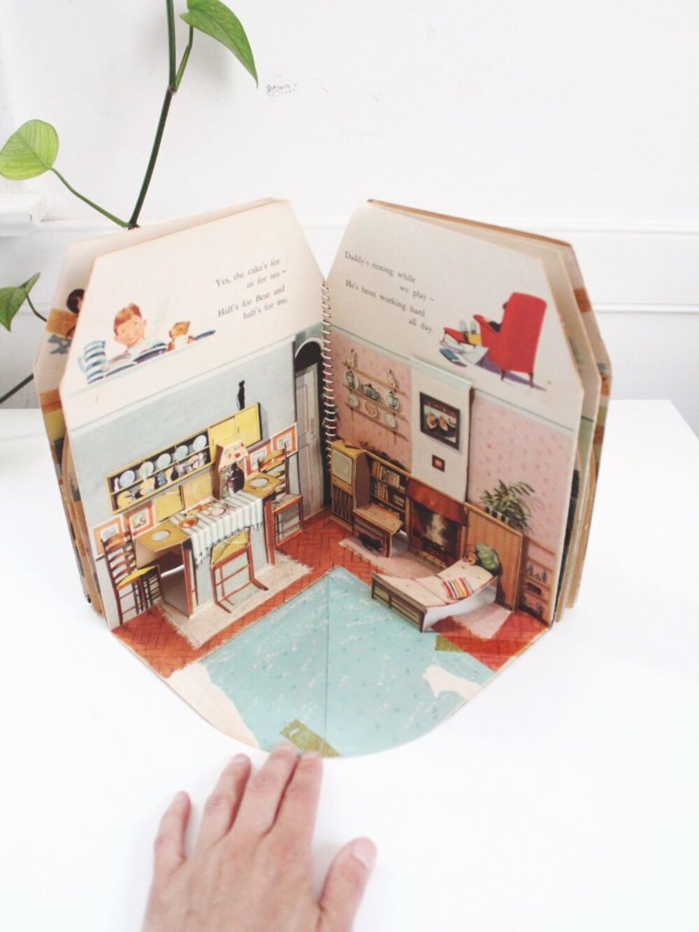 Vintage Dolls House Pop-Up Book Bancroft Publishers Childrens Holland 521A - Picture 4 of 7